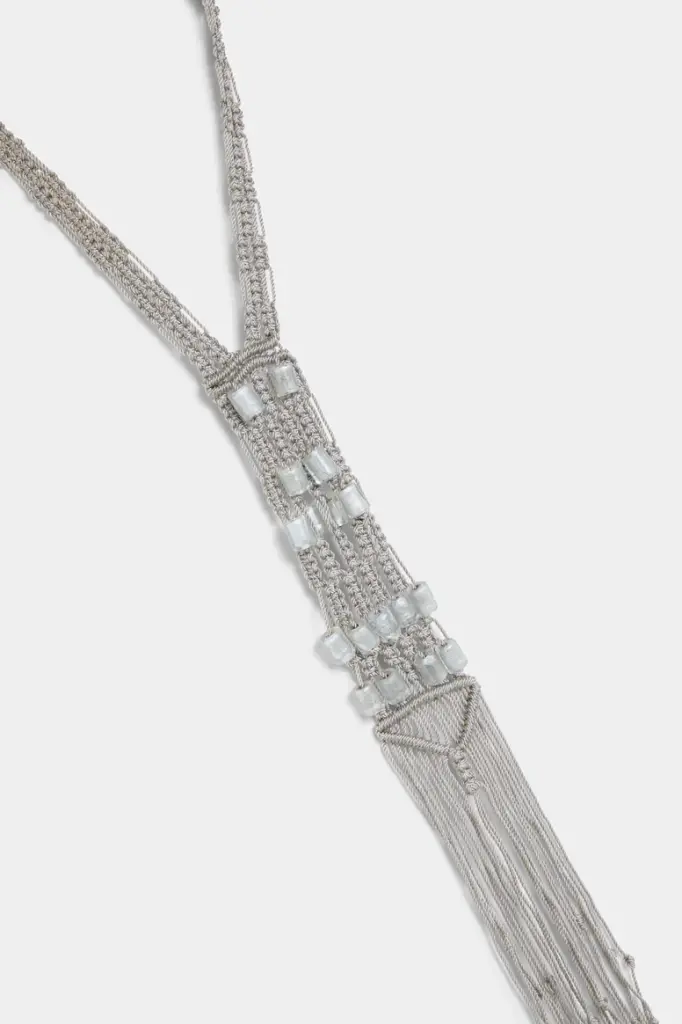 COLLAR TEJIDO GRIS PLATA