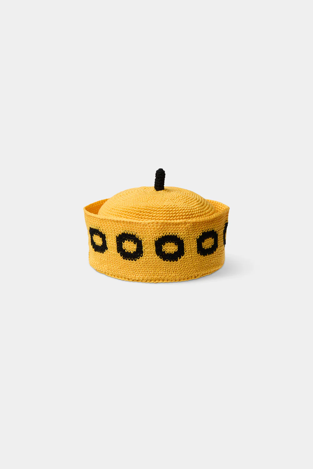 GORRO AMARILLO CON CIRCULOS NEGROS